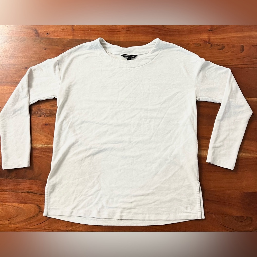 Women’s off-white Long Sleeve Top